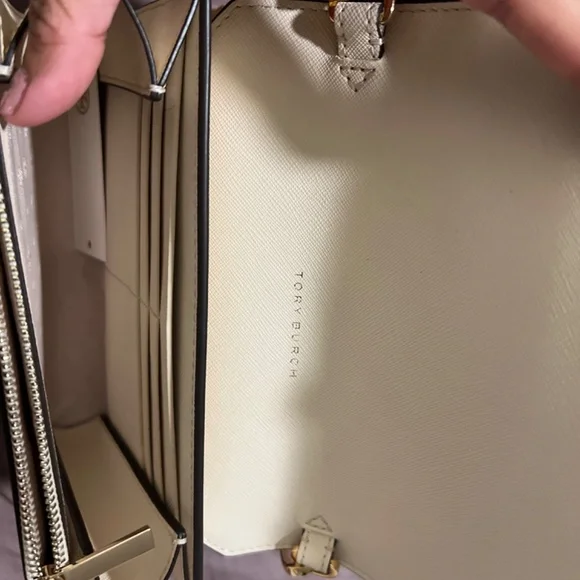 Shoulder bags